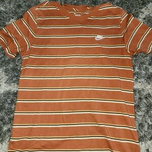 Nike Men's Rust and Yellow Striped Sportswear Tee